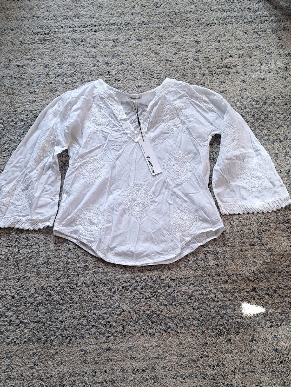 Violet Ruby White Embroidered V-Neck Boho Blouse NWT
